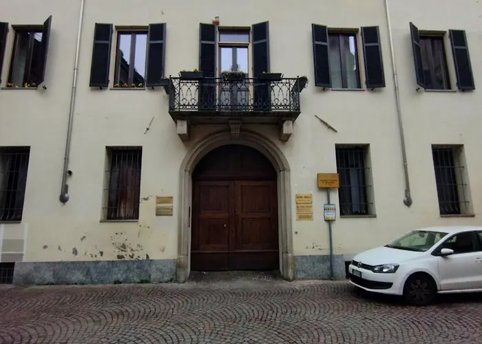 Palazzo Cusani Charming Rooms